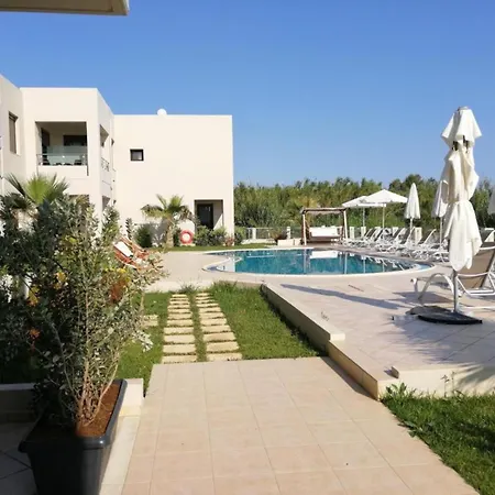 Hotel Carisa And